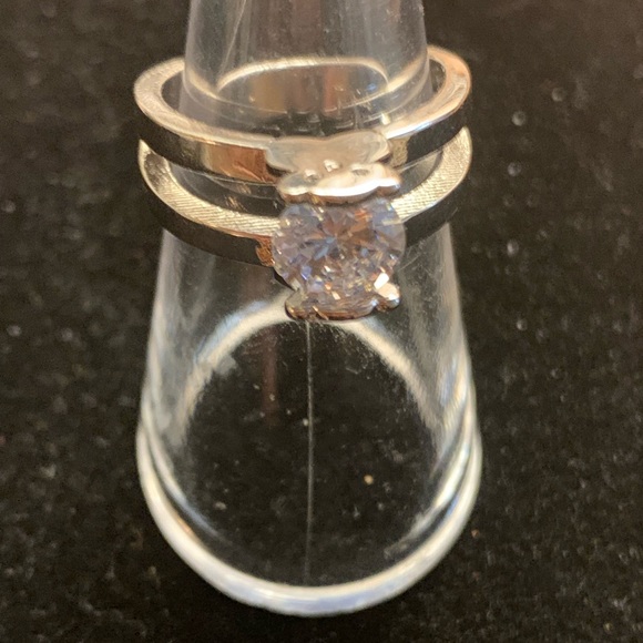 Engagement Ring - Picture 3 of 4